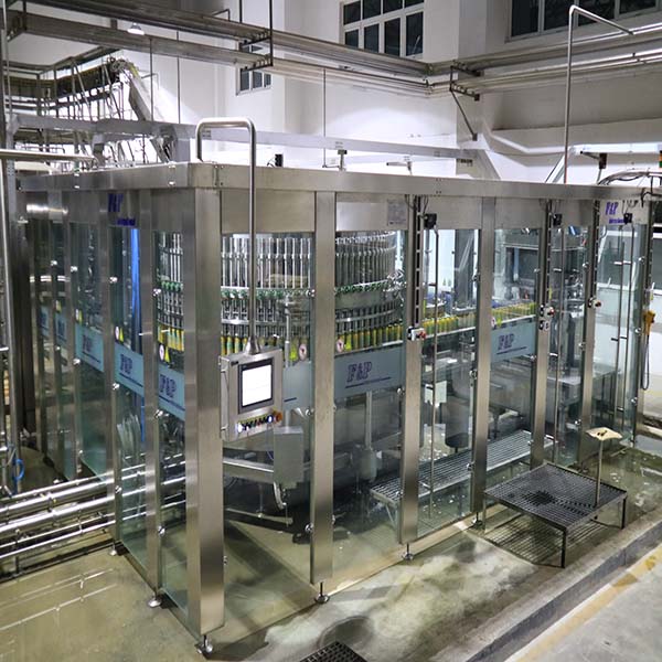 易拉罐灌装封盖一体机